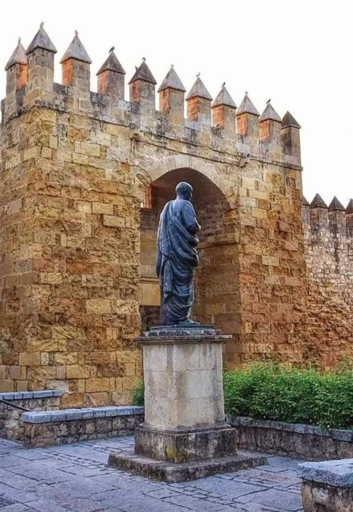 Patio De La Muralla Apartamentos Cordoba Ngoại thất bức ảnh
